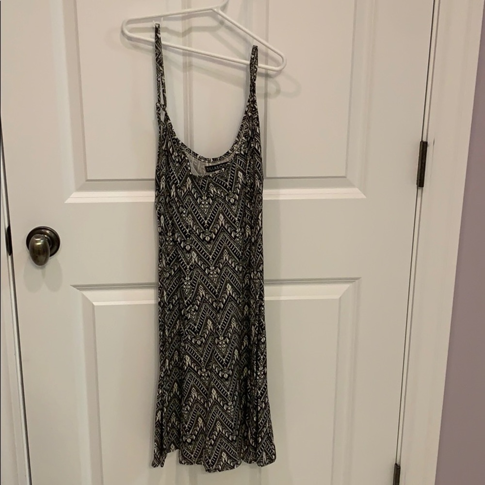 Billabong black and white summer dress